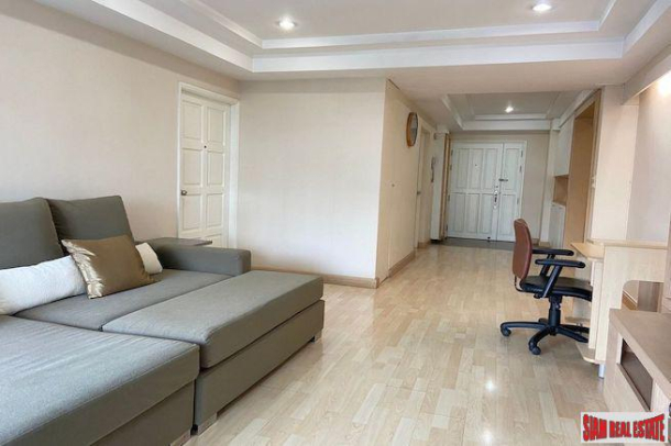 Royal Castle Sukhumvit 39 | Spacious Three Bedroom Condo with Built-in Furniture for Rent in Phrom Phong-5
