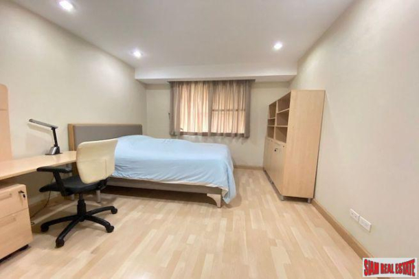 Royal Castle Sukhumvit 39 | Spacious Three Bedroom Condo with Built-in Furniture for Rent in Phrom Phong-9