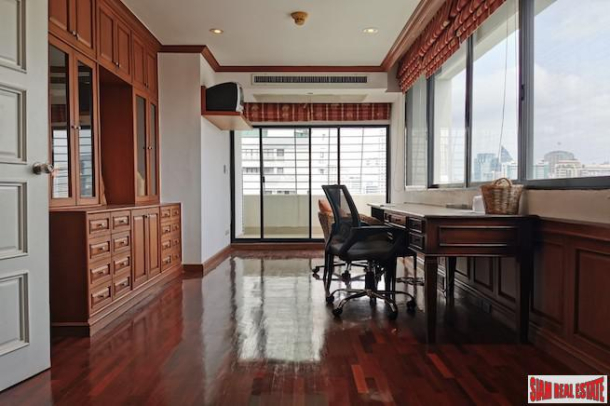 Sukhumvit Casa Condominium  | Special Penthouse Unit for Sale  with Views of the Benjakiti Lake and the Forest Park-9
