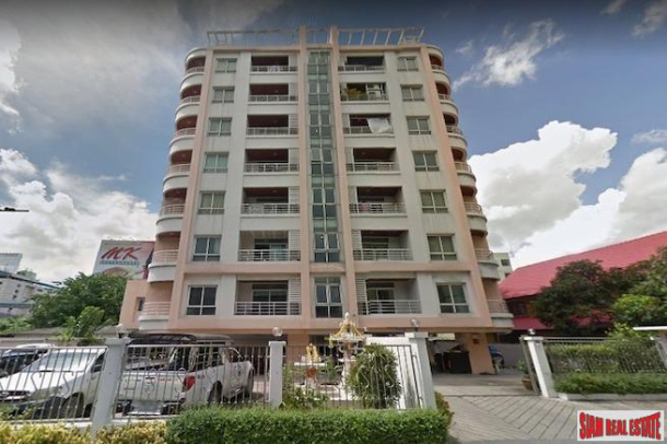 S Condo Sukhumvit 50 | Spacious Two Bedroom Condo for Sale in a Low-Rise Building - Onnut-1