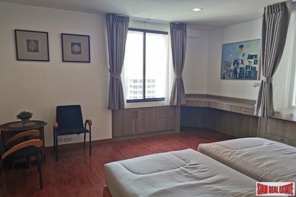 Las Colinas | Elegant & Spacious Two Bedroom Condo for Rent in Asoke-5