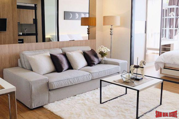 Hasu Haus Condominium | Sunny One Bedroom Condo for Sale in Unique Low Rise Complex - On Nut-12
