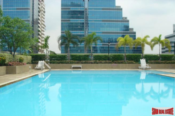 Grand Parkview Asoke | Large Two Bedroom with Huge Private Terrace for Sale-14