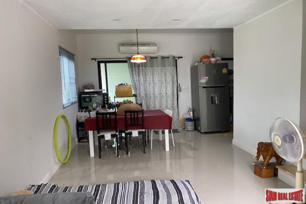 The Connect 35 | Large Two Bedroom  Bright & Comfortable Townhouse for Sale in Phatthanakan-10
