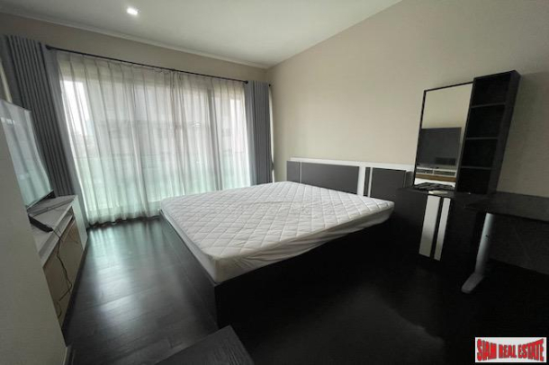 Noble Remix Sukhumvit 36 | Newly Renovated One Bedroom Condo for Sale in a Great Location - Building Connected to BTS Thong Lo-14