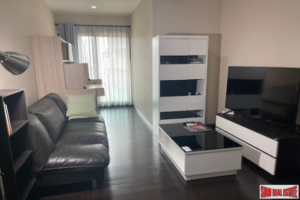 Noble Remix Sukhumvit 36 | Newly Renovated One Bedroom Condo for Sale in a Great Location - Building Connected to BTS Thong Lo-4