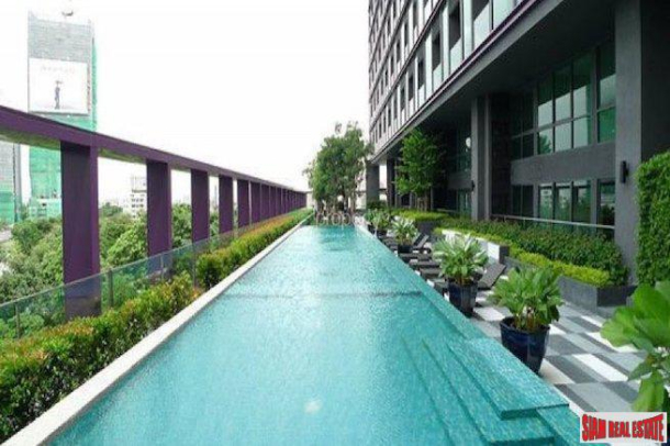 Noble Remix Sukhumvit 36 | Newly Renovated One Bedroom Condo for Sale in a Great Location - Building Connected to BTS Thong Lo-5