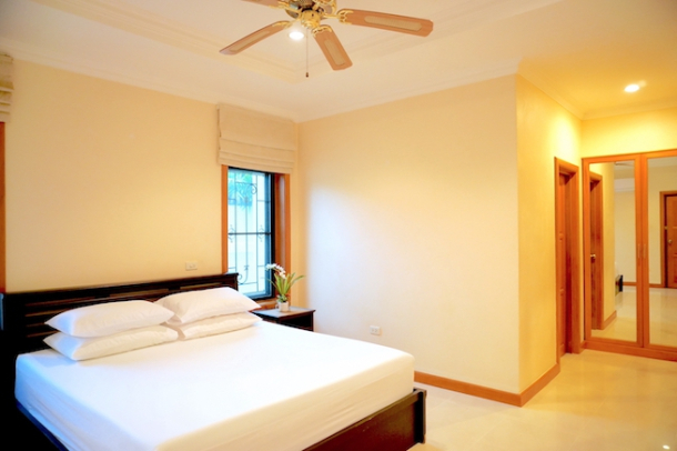 Supalai Park Ekkamai-Thonglor | Furnished 1 Bed 54.5 Sqm Unit on the 32nd Floor-15