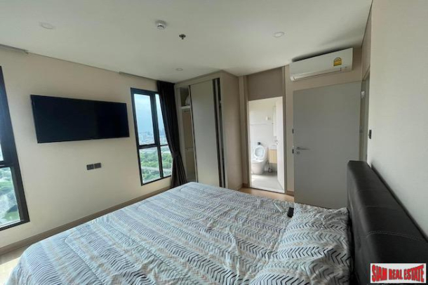 Lumpini Suites Phetchaburi-Makkasan | Top Floor Two Bedroom Condo with Nice City Views for Sale-11