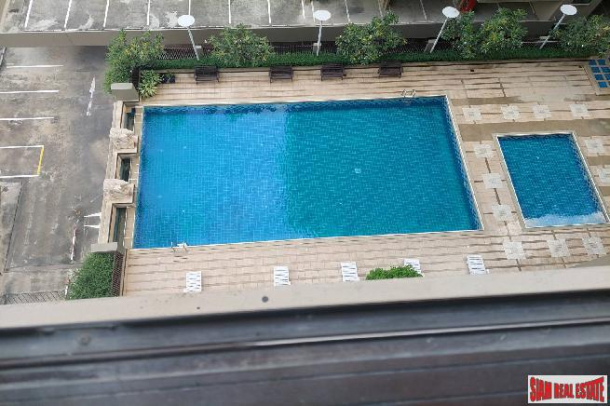 Lumpini Place Ratchada Thaphra 2Bedrooms only 3.75 millions Baht close to Silom line BTS-11