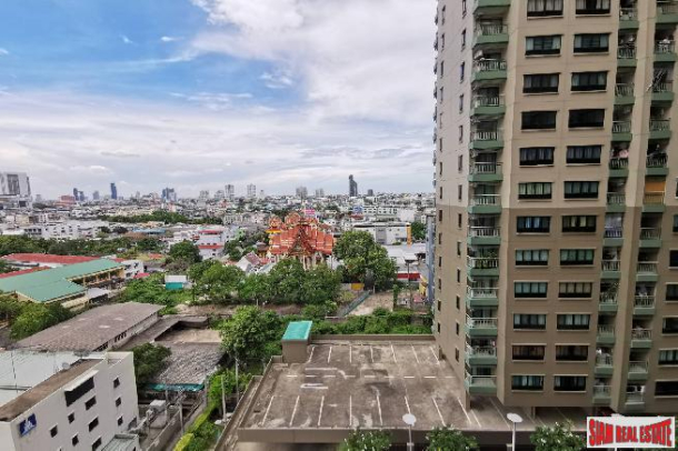 Lumpini Place Ratchada Thaphra 2Bedrooms only 3.75 millions Baht close to Silom line BTS-7