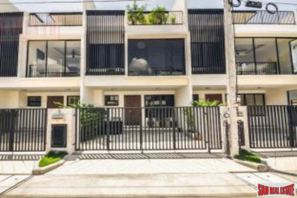 Laguna Park Townhouse | Large Three Bedroom, Three Storey Townhouse with Great Amenities for Sale-17