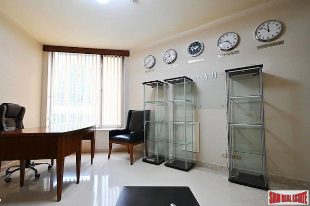 All Season Mansion | Well Renovated Three Bedroom Condo on 17th Floor for Sale in the Wireless Area of Bangkok-17