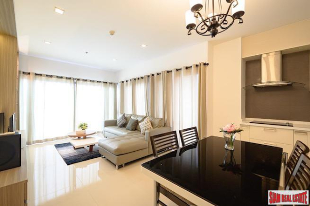 Noble Reveal | Two Bedroom Corner Unit with City Views for Sale in Ekkamai-8