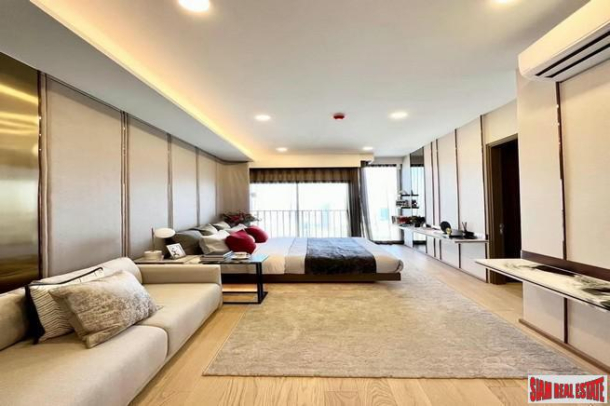 High Tech New Modern 3 Bed Penthouse Condo in a Park Setting with the Best Facilities at the Heart of Thong Lor, Bangkok - Last Remaining Unit!-7