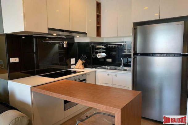 Sathorn House | Spacious One Bedroom Corner Unit with Great City Views for Rent-3
