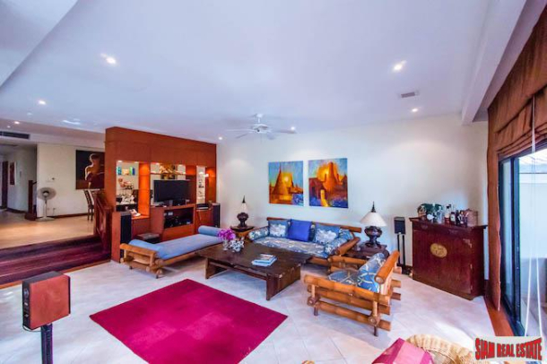 Laguna Cove | Beautiful Two Storey Four Bedroom Townhouse for Sale - Walk to the Beach-3