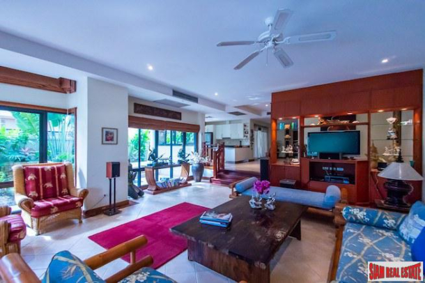 Laguna Cove | Beautiful Two Storey Four Bedroom Townhouse for Sale - Walk to the Beach-4