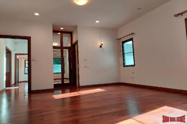 Large 4 Bed Detached House for Rent with Swimming Pool in ThongLor-8