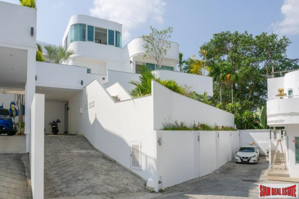 Immaculate Four Bedroom Split Level Home with Large Outdoor Terraces for Sale-26