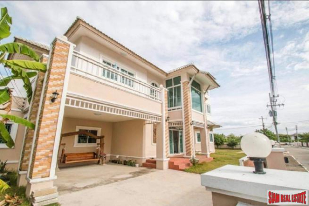 City Home Place 4 | Grand Spacious 4 Bedroom Home in Exclusive Villa Estate at San Kamphaeng, Chiang Mai-2