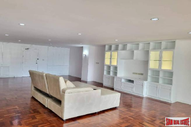 Regent on the park 3 | 3 Bed Condo for Rent in Asoke-3