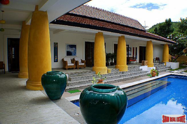 High Quality Resort Style 5 Bed Resort Style Villa with Large Private Pool and Tropical Gardens at Hua Hin-17