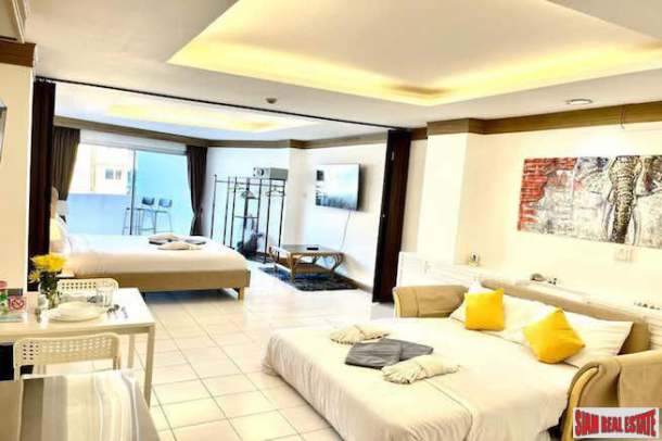 Spacious 65 sqm One Bedroom Condo + Sofa Bed, Fast WIFI, Pool & Gym for Sale in Patong-7