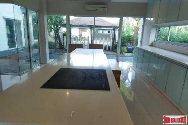 Nirvana Housse | Amazing 3 Bed House for Rent in Rama 9.-4