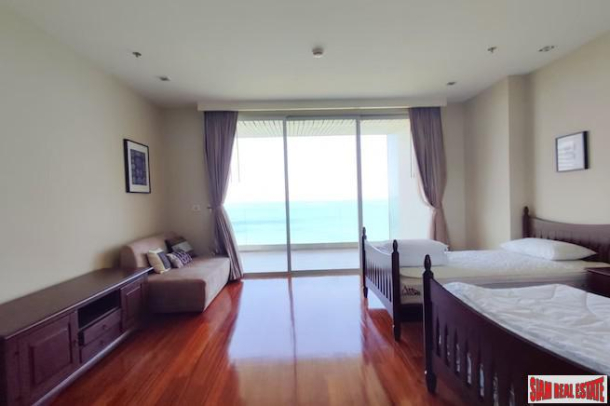 Luxury Beachfront condos for Sale in Naklua, Pattaya - Three Bedroom-14