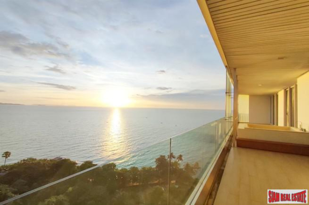 Luxury Beachfront condos for Sale in Naklua, Pattaya - Three Bedroom-18