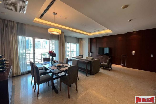 Royal Residence Park | Amazing 3 Bed Condo for Rent in Phloen Chit-1