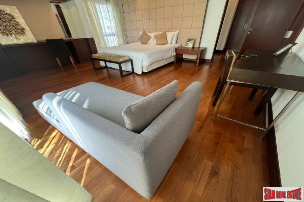 Royal Residence Park | Amazing 3 Bed Condo for Rent in Phloen Chit-11