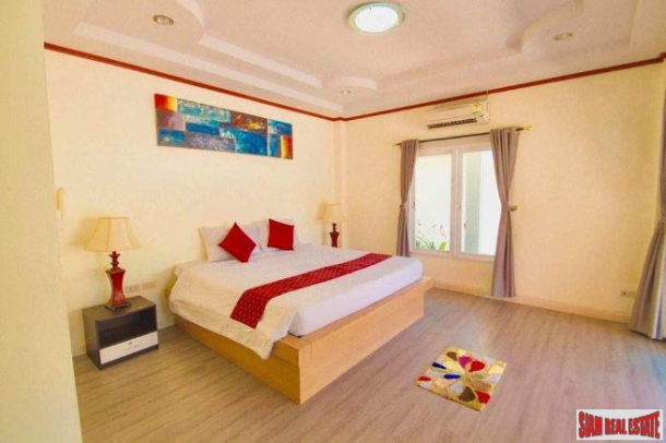 Comfortable Three Bedroom Pool Villa with a Nice Surrounding Garden for Rent in Bang Tao-15