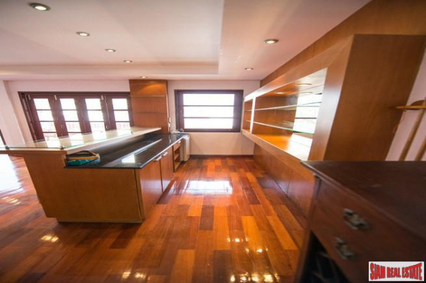 Renovated 4 Bed 3 Storey Townhouse for Sale at Sukhumvit 39, Phrom Phong-24
