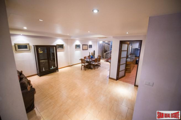 Renovated 4 Bed 3 Storey Townhouse for Sale at Sukhumvit 39, Phrom Phong-8