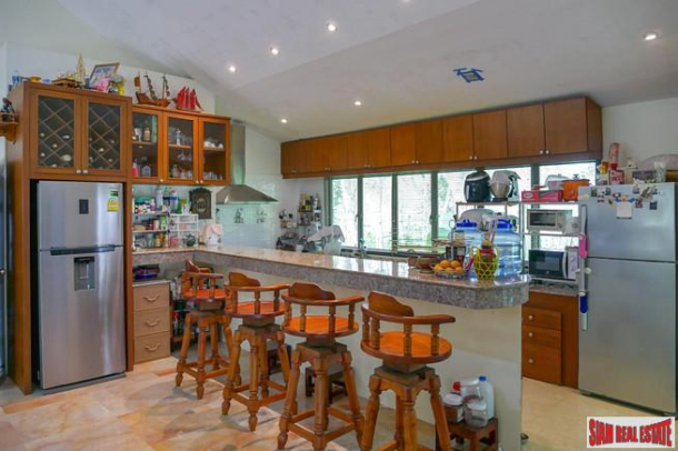 Exceptional Two- Storey Three Bedroom Pool Villa for Sale in Mission Hills-8