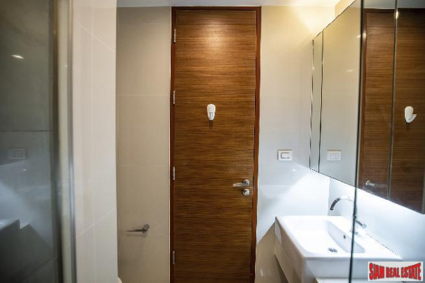 Ashton Morph 38 | Modern 2 Bed 2 Bath Condo For Sale With Walk-in Closet, Balcony And Expansive City Views | Thong Lo Bangkok-11