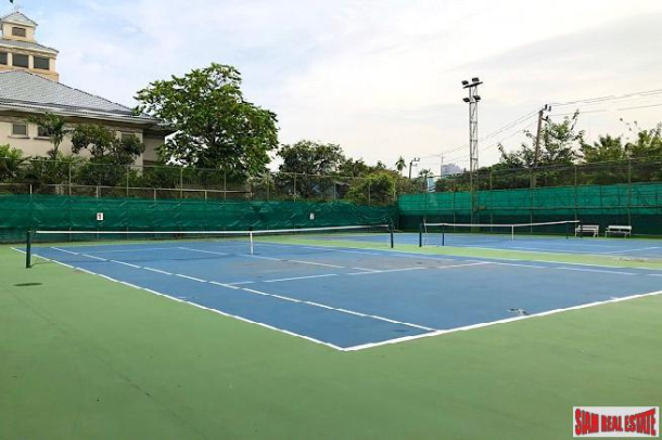 Taiping Tower | Large Renovated 4 Bed Condo on the 22nd Floor with Excellent Facilities including Tennis Courts at Sukhumvit 63, Ekkamai-29