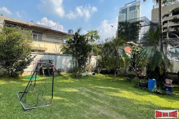 Land with 8 Rai Golf Driving Range + Three Bedroom House for Sale in Chatuchak-14