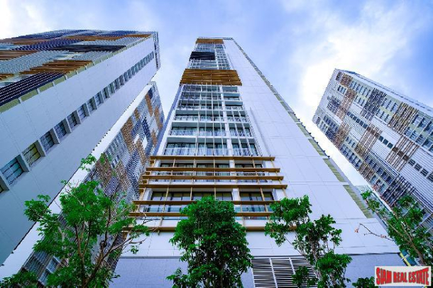 Park 24 | 2 Bed 1 Bath Condo For Rent With Parking In Secure Managed Building Just Minutes Walk From BTS Phrom Phong Bangkok-1