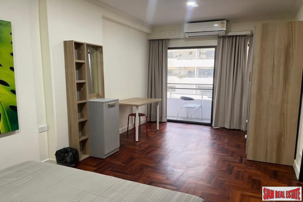 Saranjai Mansion | Newly Renovated Large 1 Bed Condo for Sale with City Views on the 15th Floor, Sukhumvit Soi 6-19