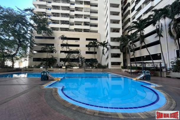 Saranjai Mansion | Newly Renovated Large 1 Bed Condo for Sale with City Views on the 15th Floor, Sukhumvit Soi 6-2