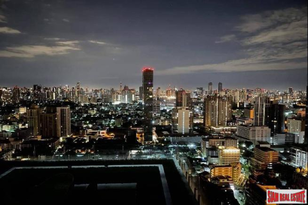 C Ekkamai Condominium | 2 Bedrooms and 2 Bathrooms Corner Unit With Spectacular City Views in the Ekkamai Area of Vibrant Bangkok-15