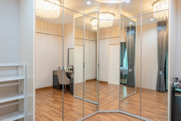 Vararom Premium | Luxurious 4-Bedroom, 5-Bathroom Dream Home for Sale-7
