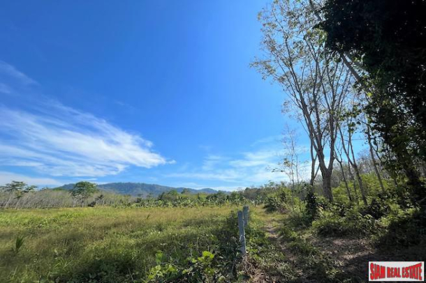 6 Rai Land Plot with Mountain Views and Near Natai Beach for Sale in Takua Tung, Phang Nga-3