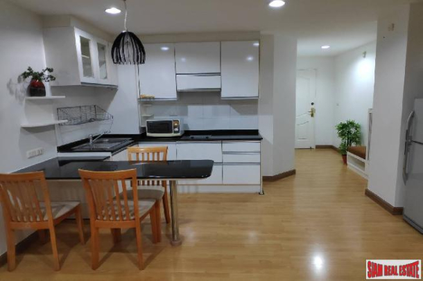Serene Place Sukhumvit 24 l One Bedroom and One Bathroom Condominium for Sale in Khlong Toei Area of Bangkok-9