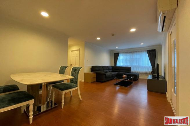 Lumpini Suite | 3 Bed Condo on the 4th Floor in this Low-Rise Condo in an Excellent Location at Sukhumvit 41-1