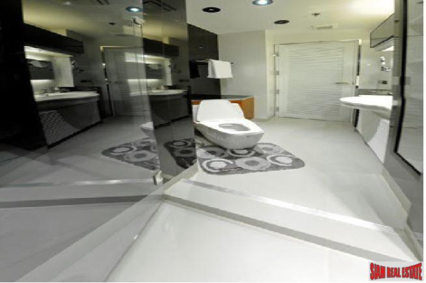 The Master Centrium Condominium | 1 Bedroom and 2 Bathrooms for Rent in Asoke Area of Bangkok-16