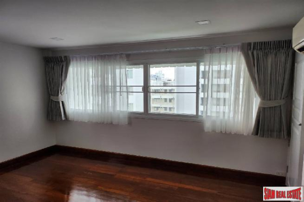 Siam Penthouse 2 | 3 Bedrooms and 2 Bathrooms for Rent in Sathon Area of Bangkok-13